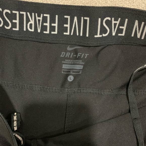 Nike Cropped Leggings sz L - Picture 4 of 4